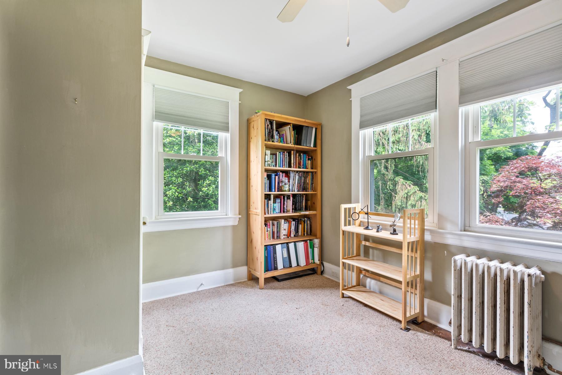 HILLCREST - Residential