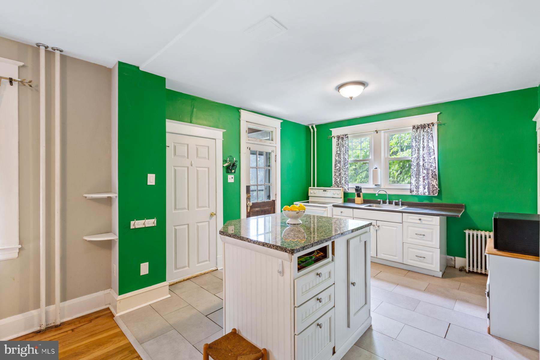 HILLCREST - Residential