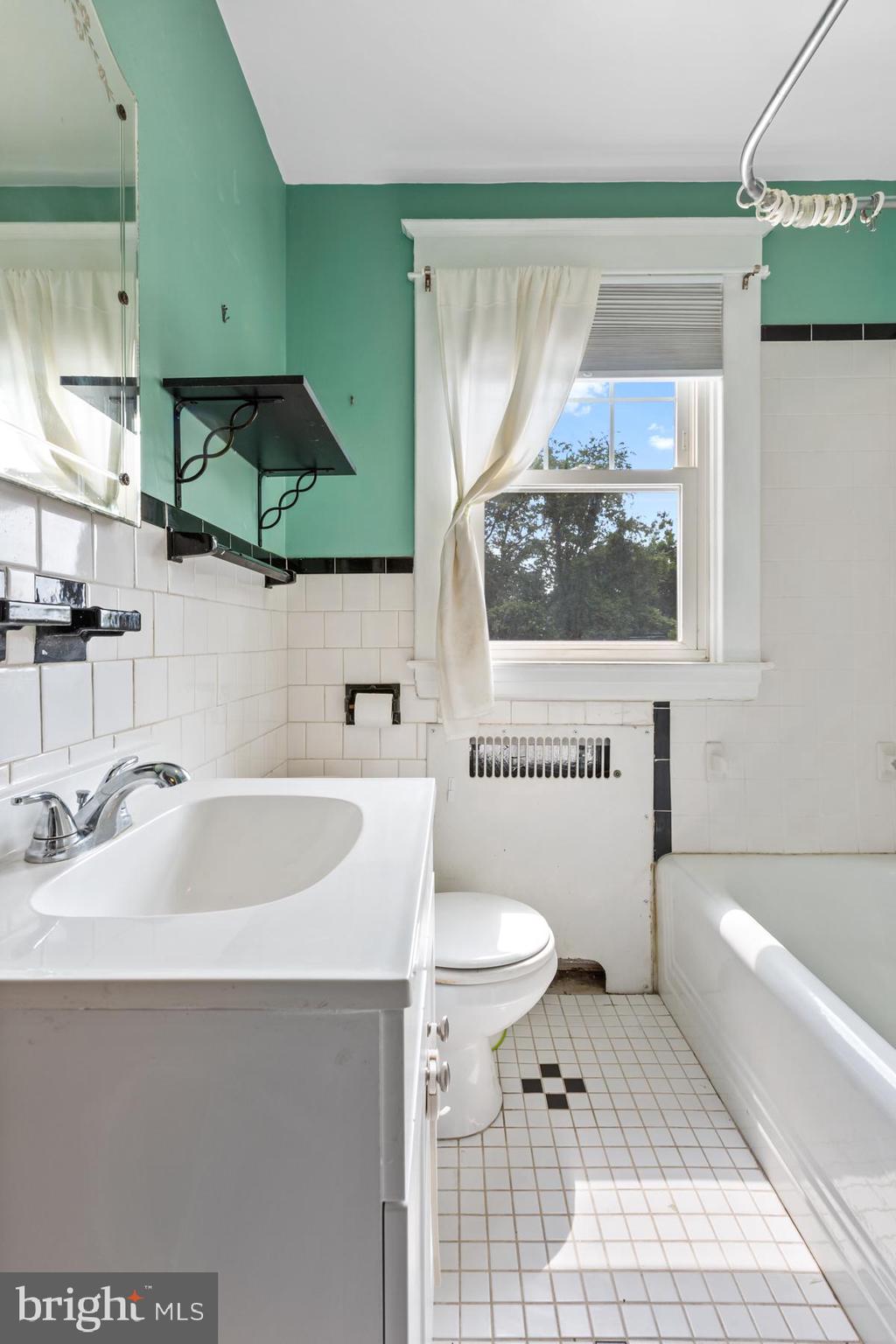 HILLCREST - Residential