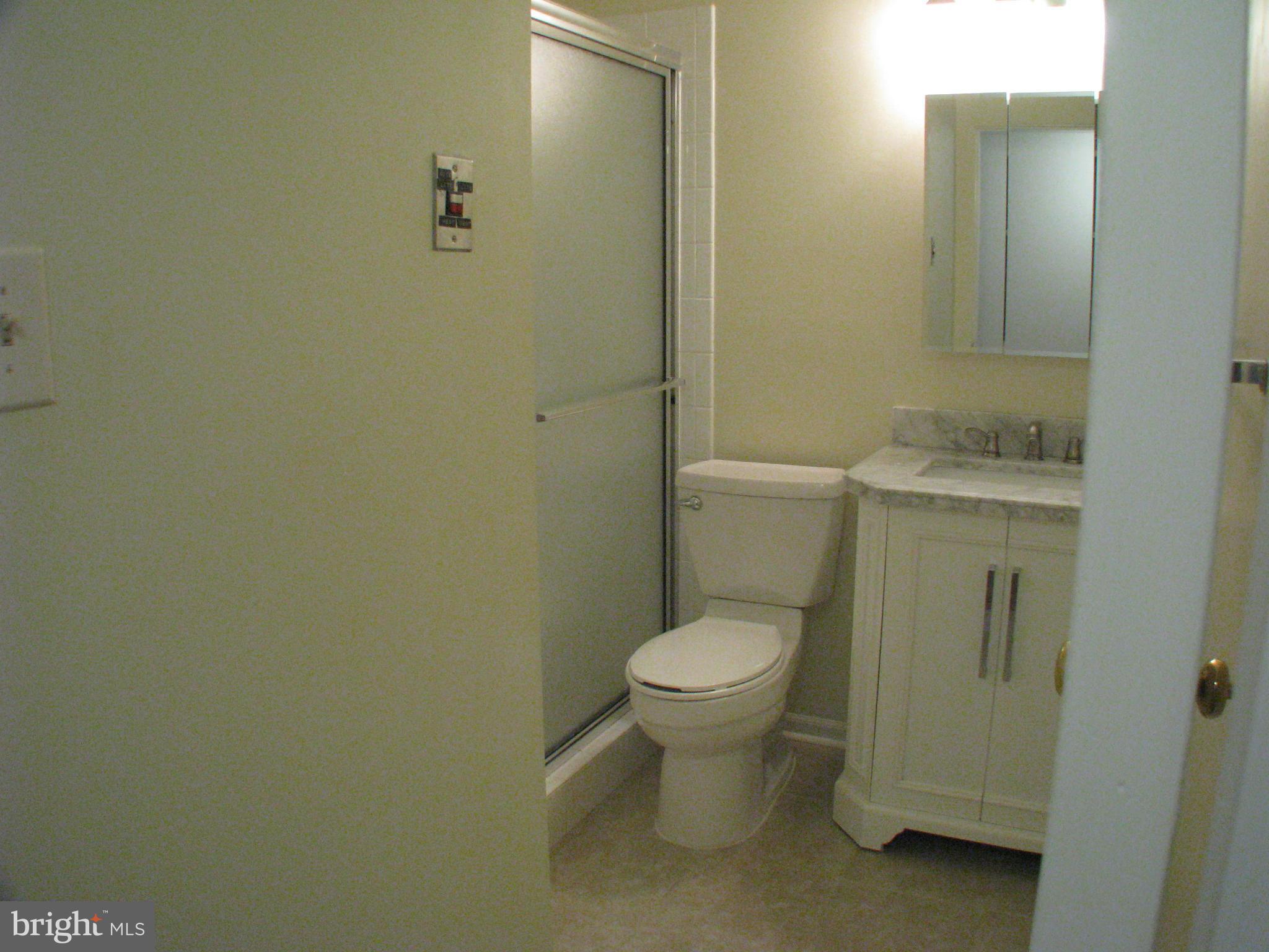 BROYHILLS ADDITION - Residential Lease