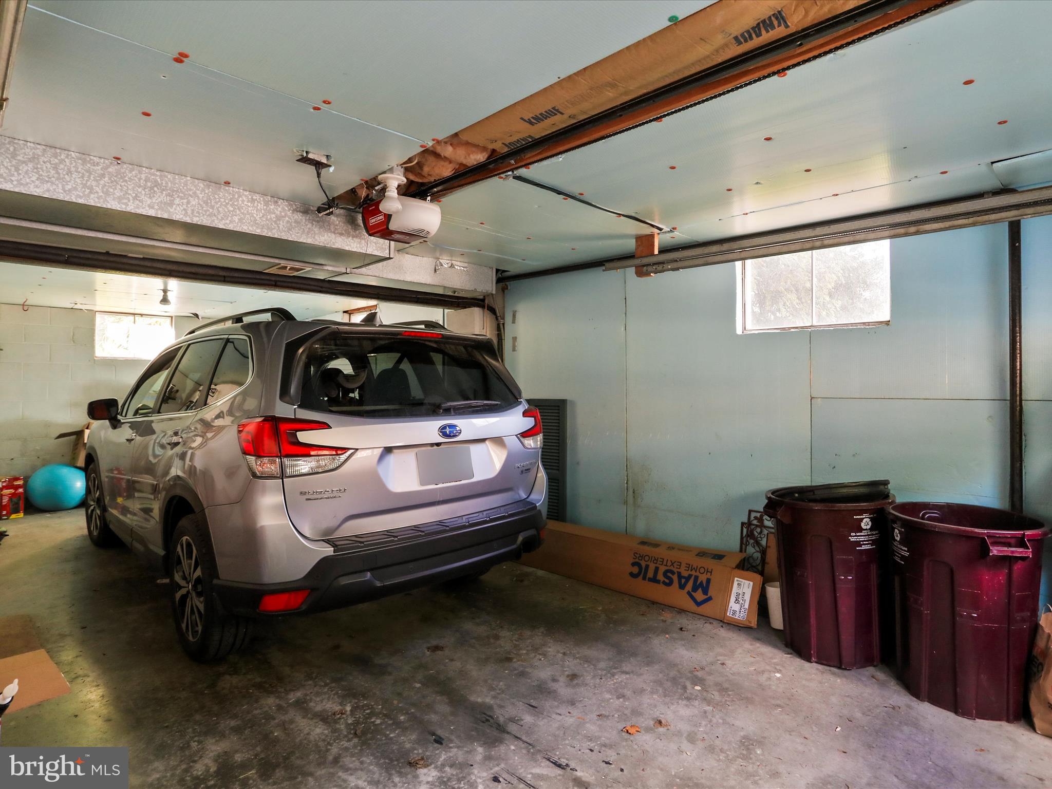 WEST SIDE - Residential