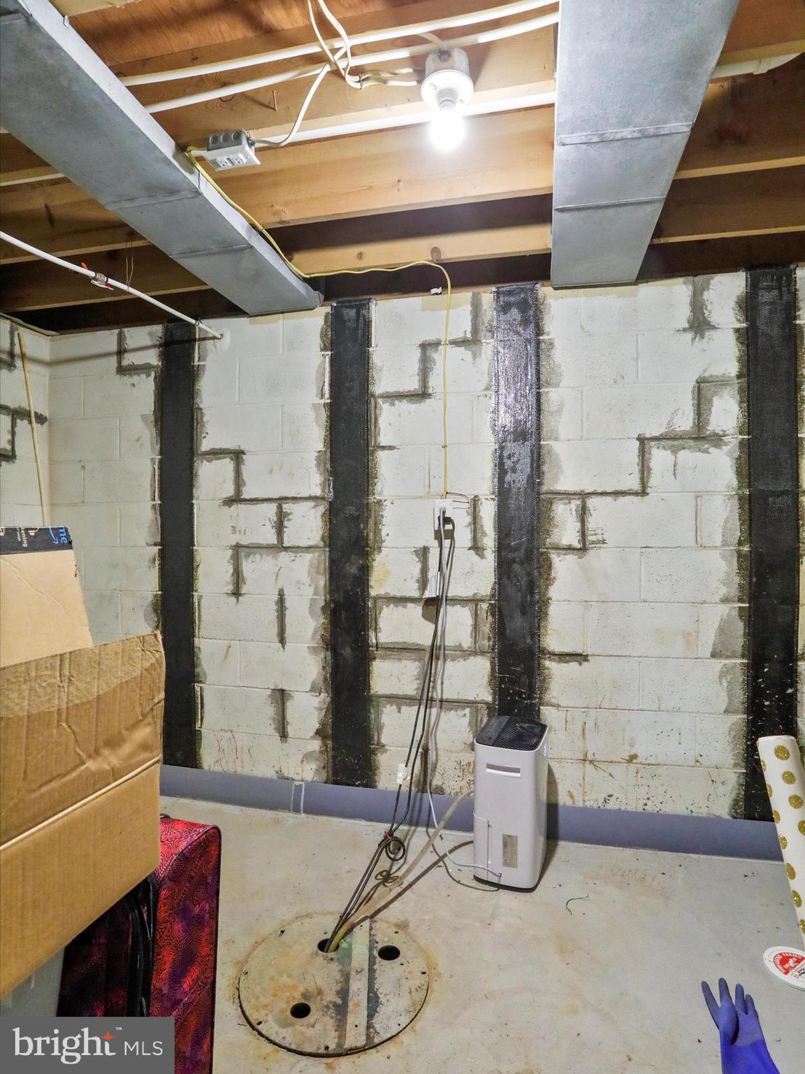 WEST SIDE - Residential