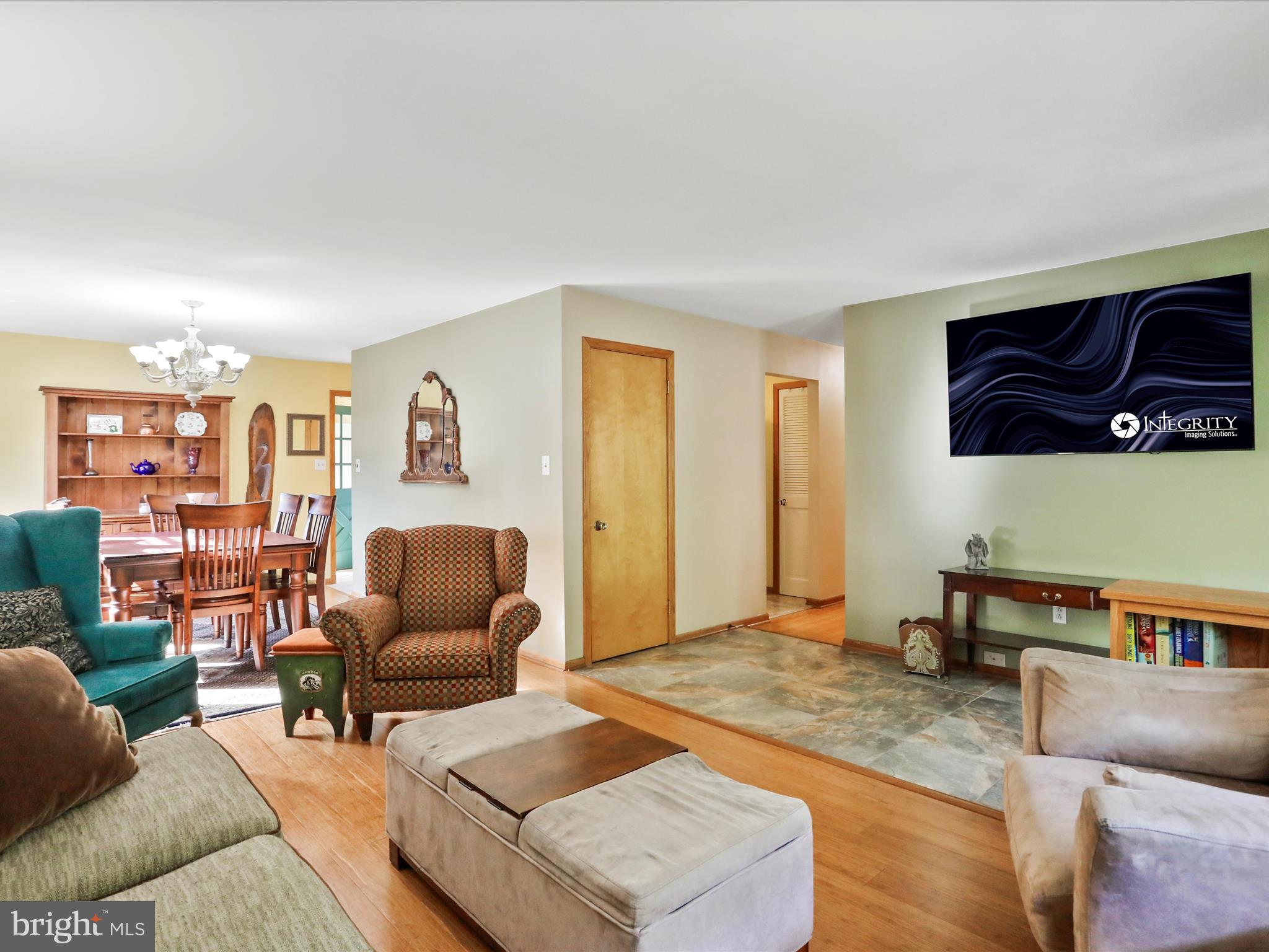 WEST SIDE - Residential