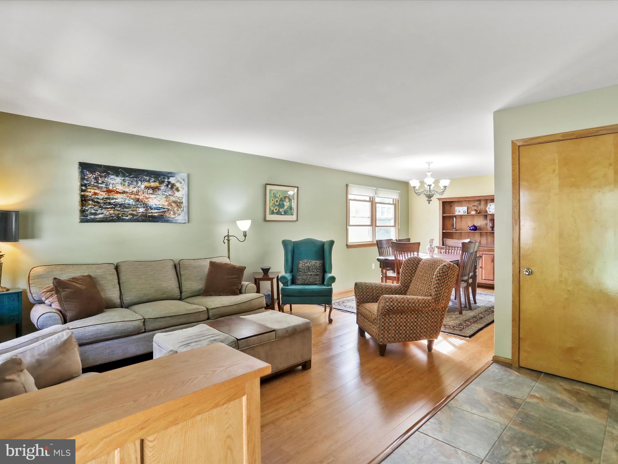 WEST SIDE - Residential