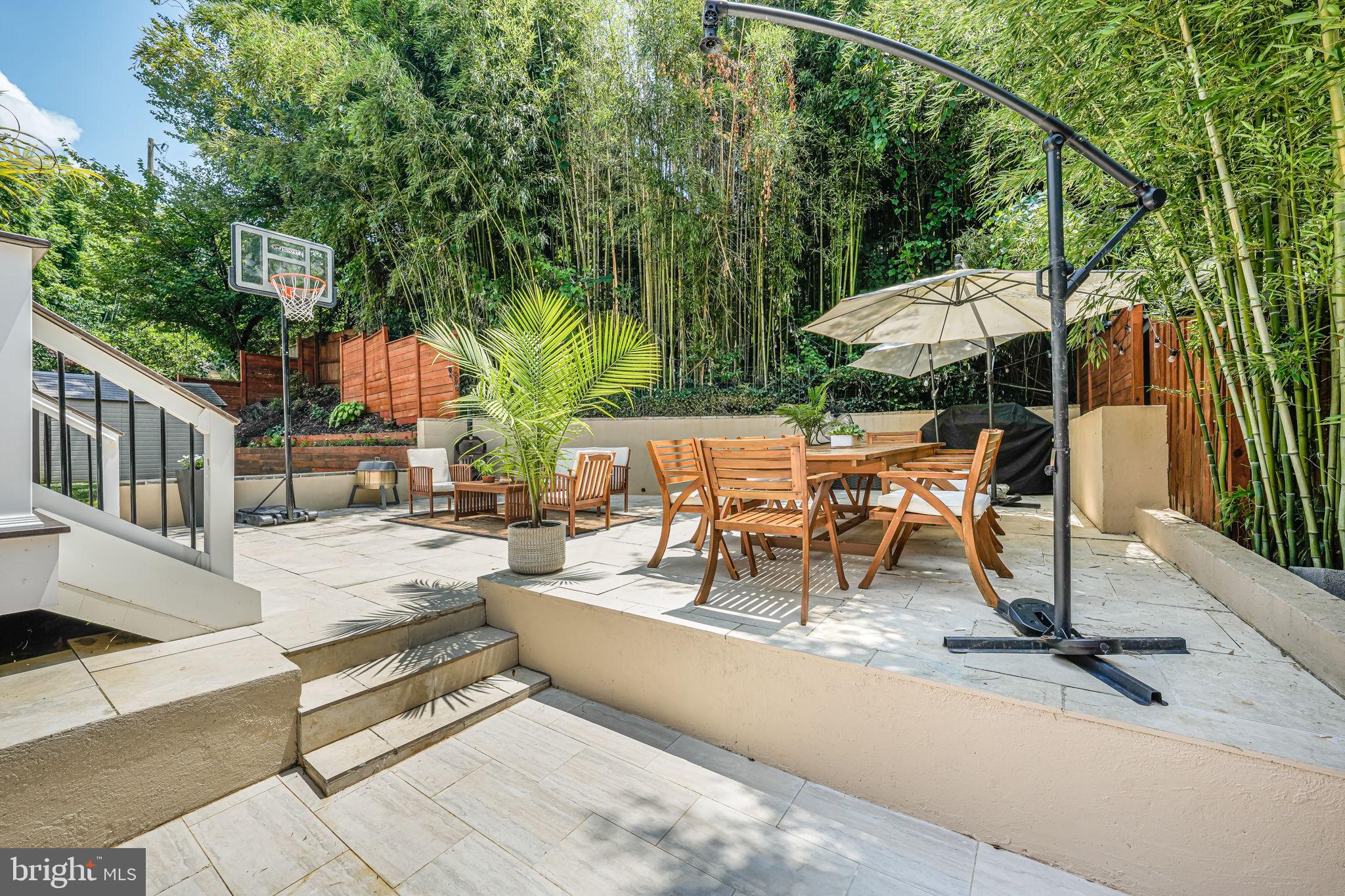 LORCOM GROVE - Residential