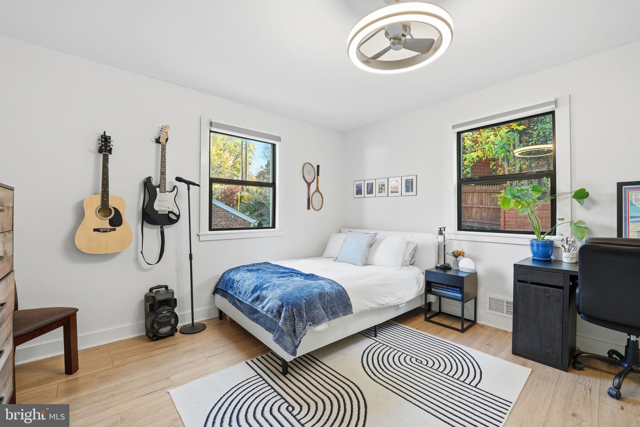 LORCOM GROVE - Residential