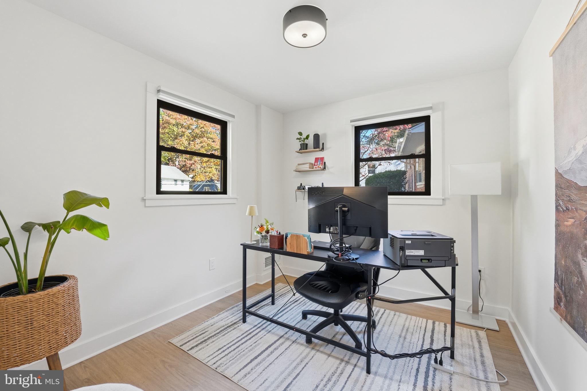 LORCOM GROVE - Residential