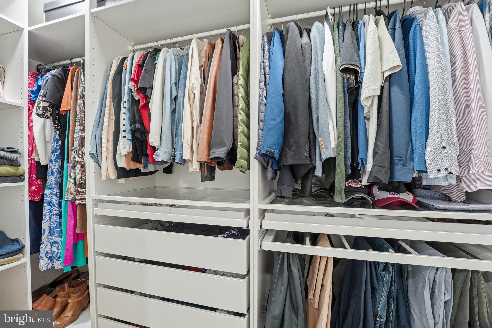 LORCOM GROVE - Residential