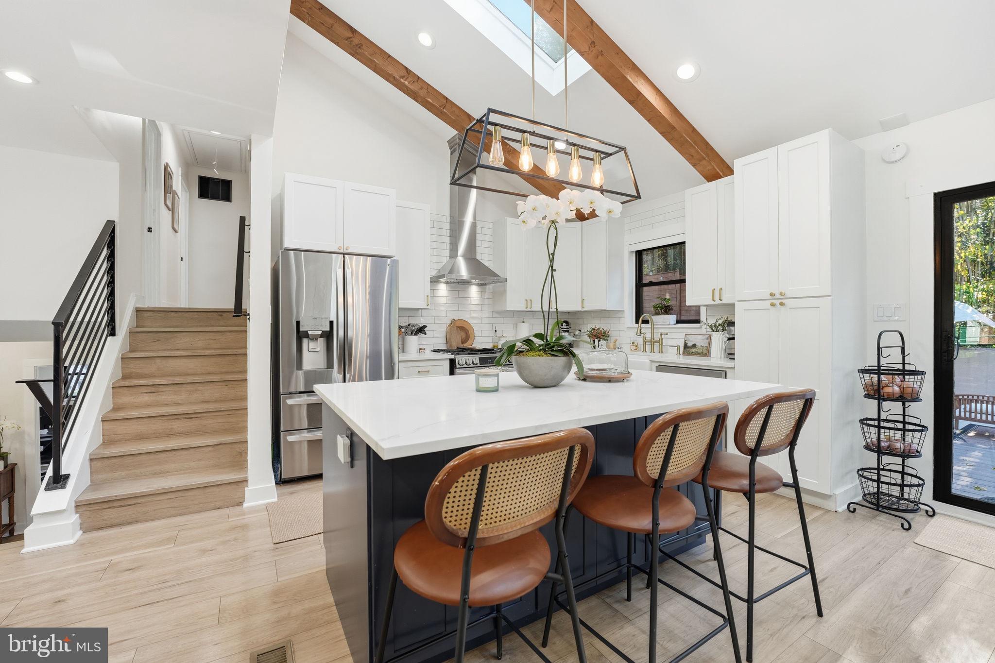 LORCOM GROVE - Residential