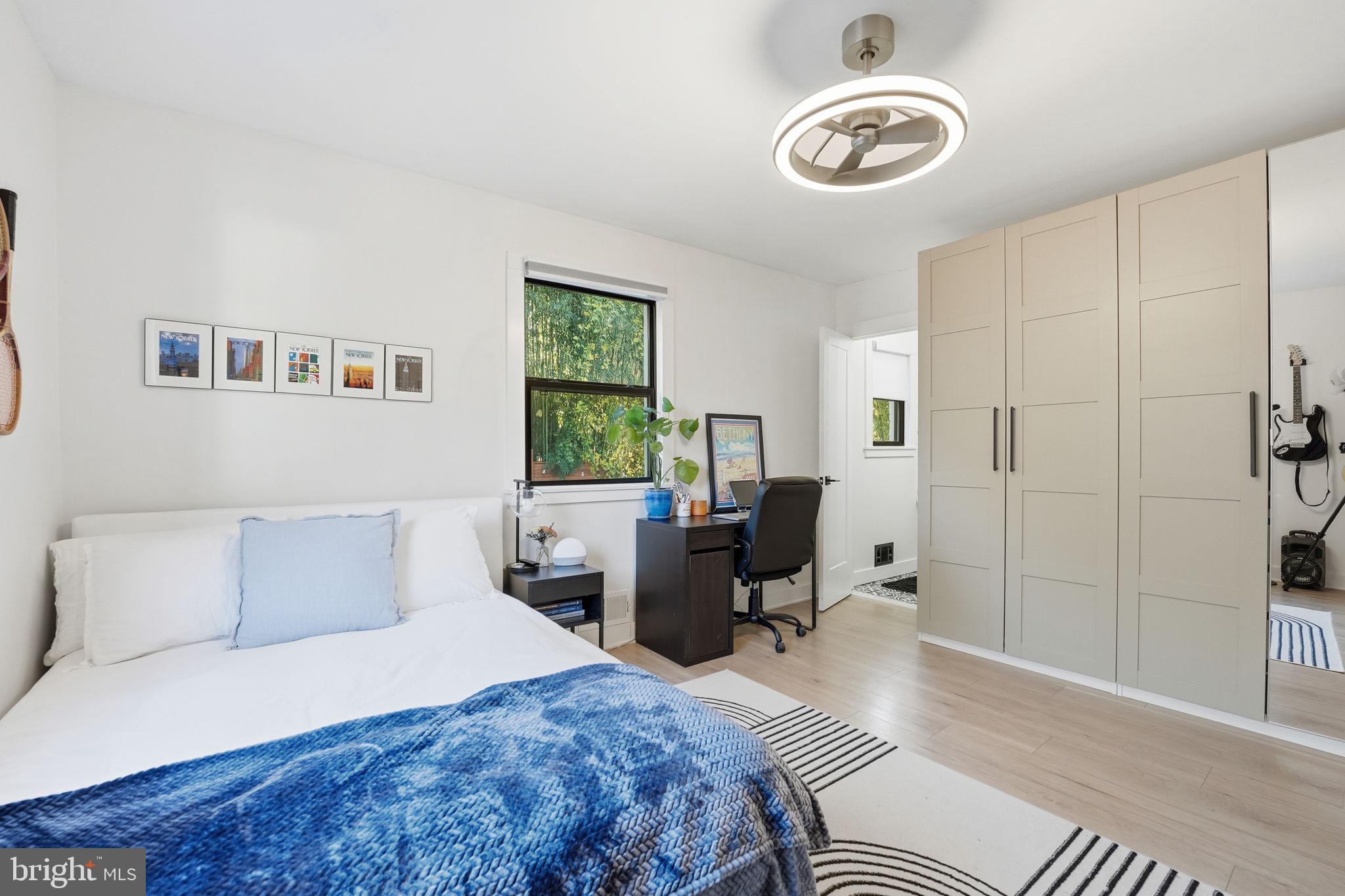 LORCOM GROVE - Residential