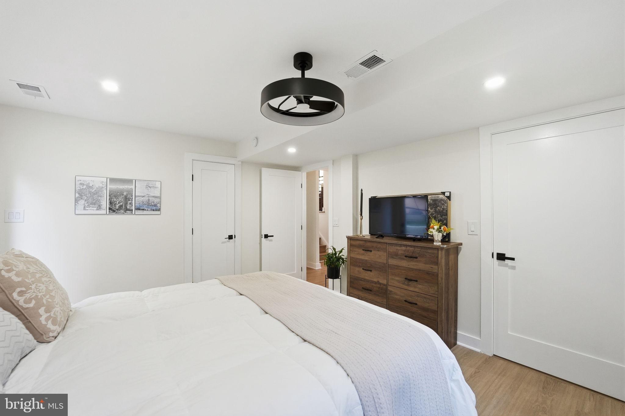 LORCOM GROVE - Residential