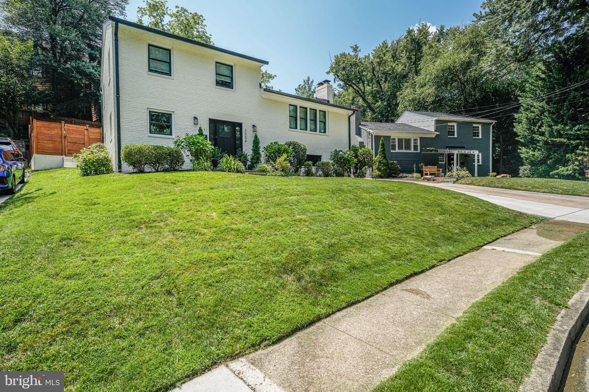 LORCOM GROVE - Residential