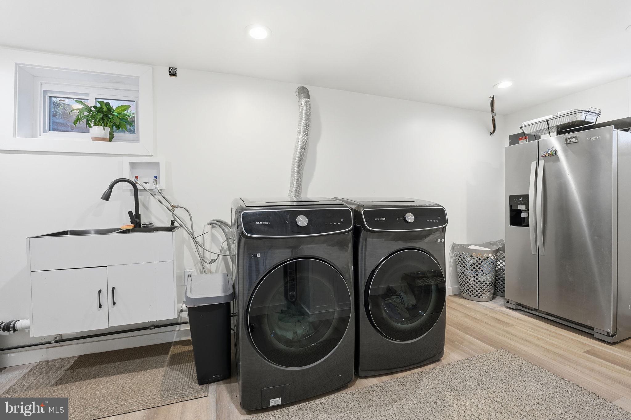 LORCOM GROVE - Residential