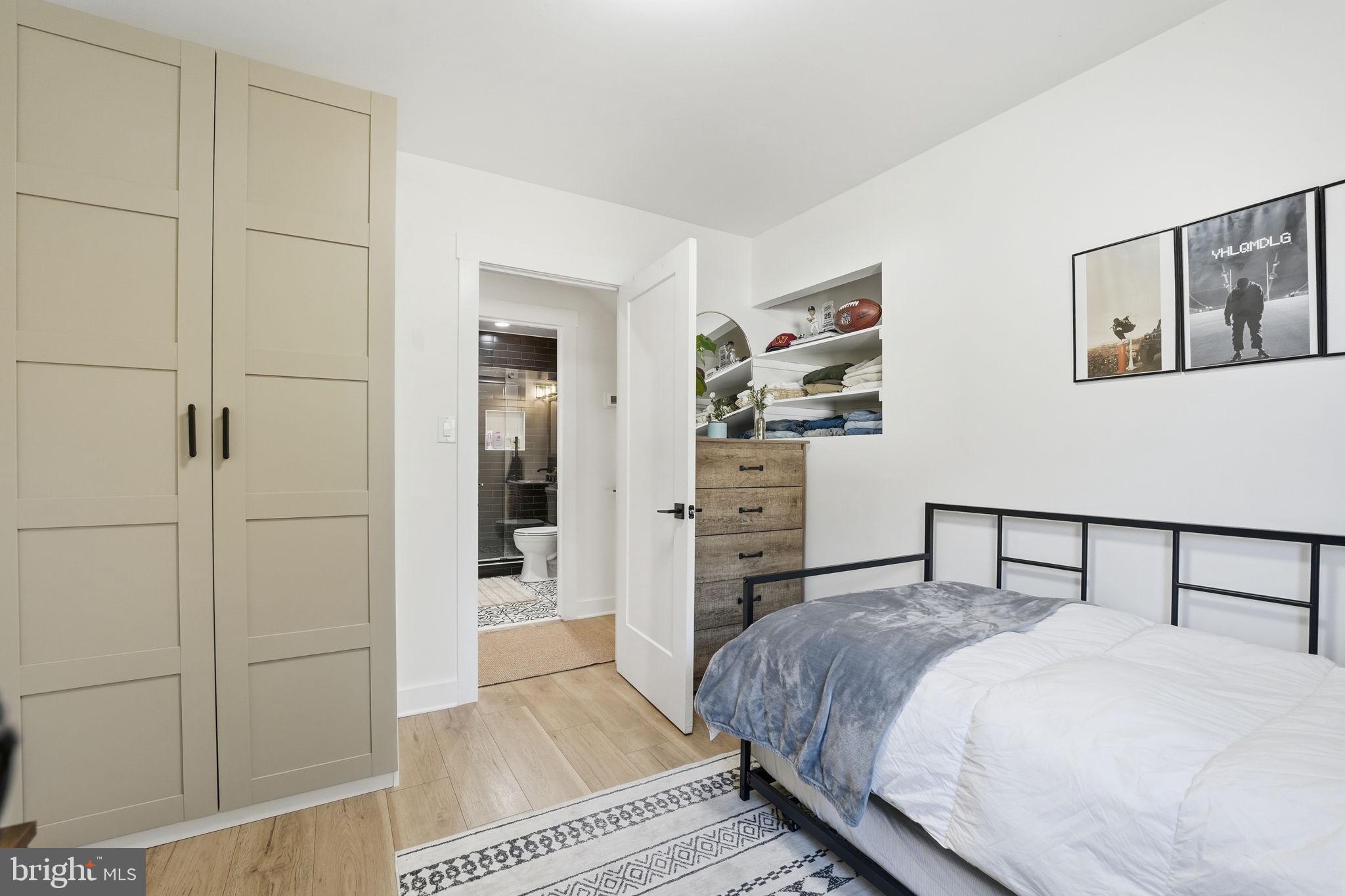 LORCOM GROVE - Residential