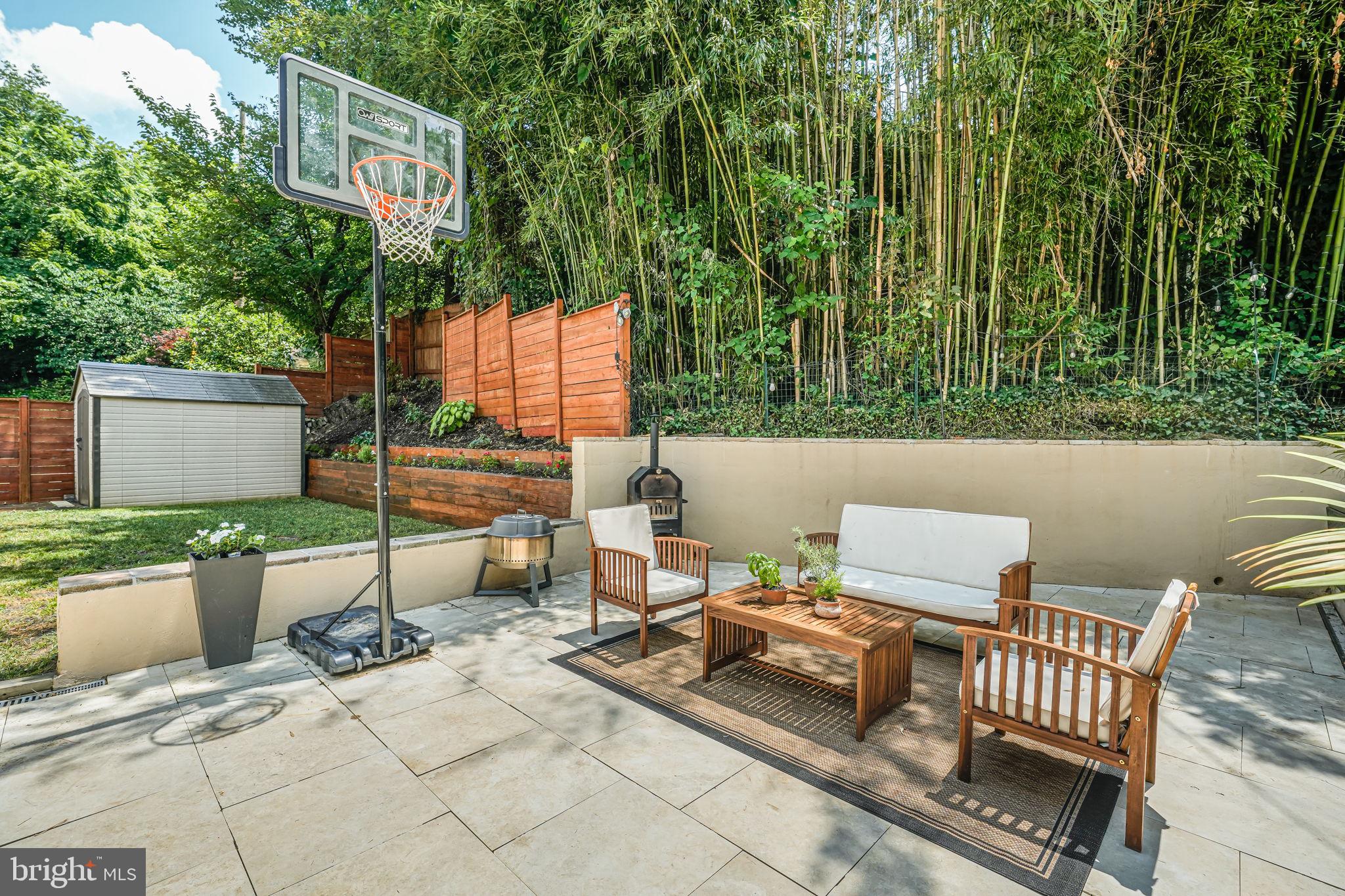 LORCOM GROVE - Residential