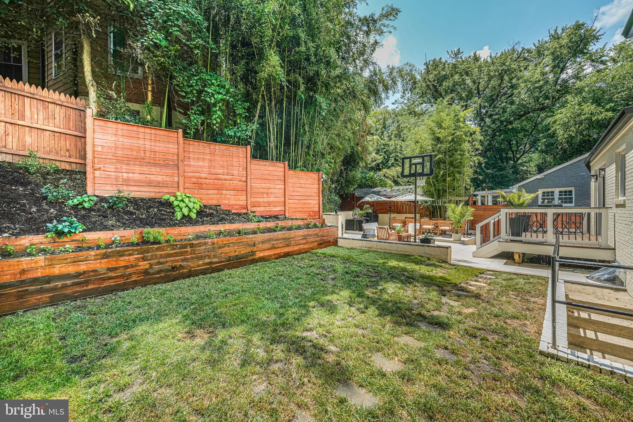 LORCOM GROVE - Residential