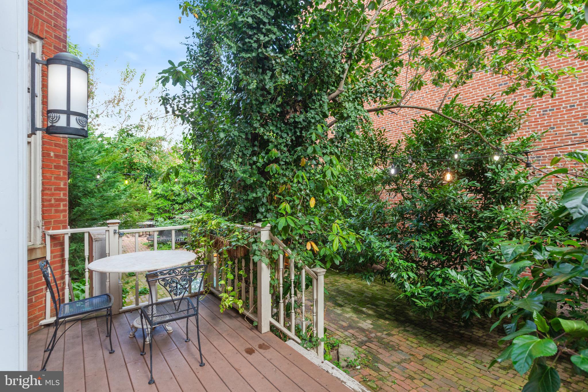 MOUNT VERNON PLACE HISTORIC DISTRICT - Residential