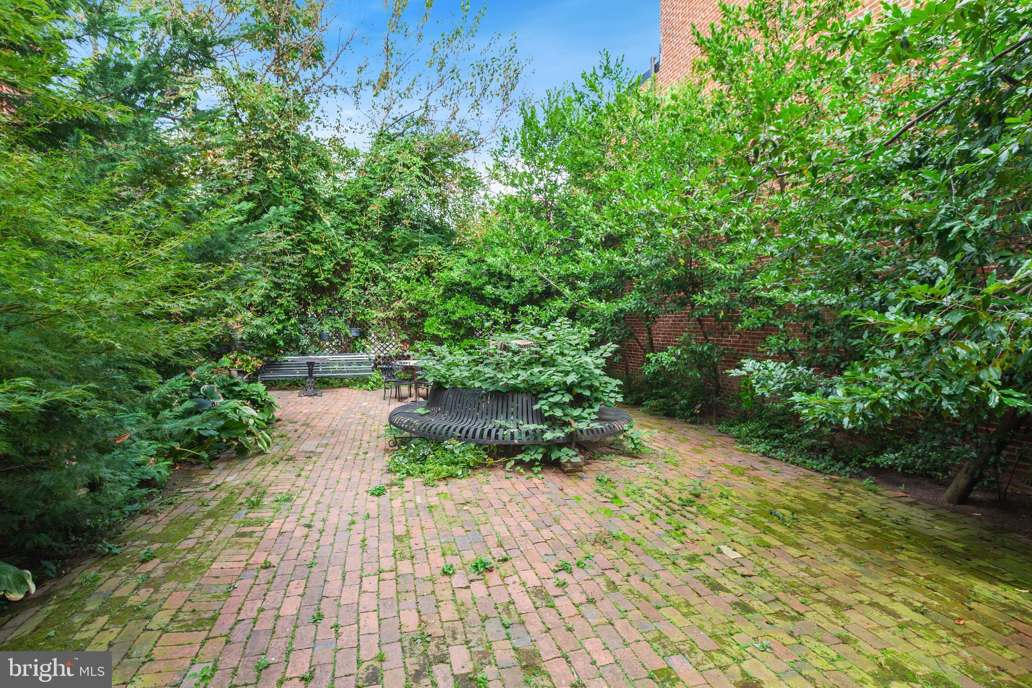 MOUNT VERNON PLACE HISTORIC DISTRICT - Residential