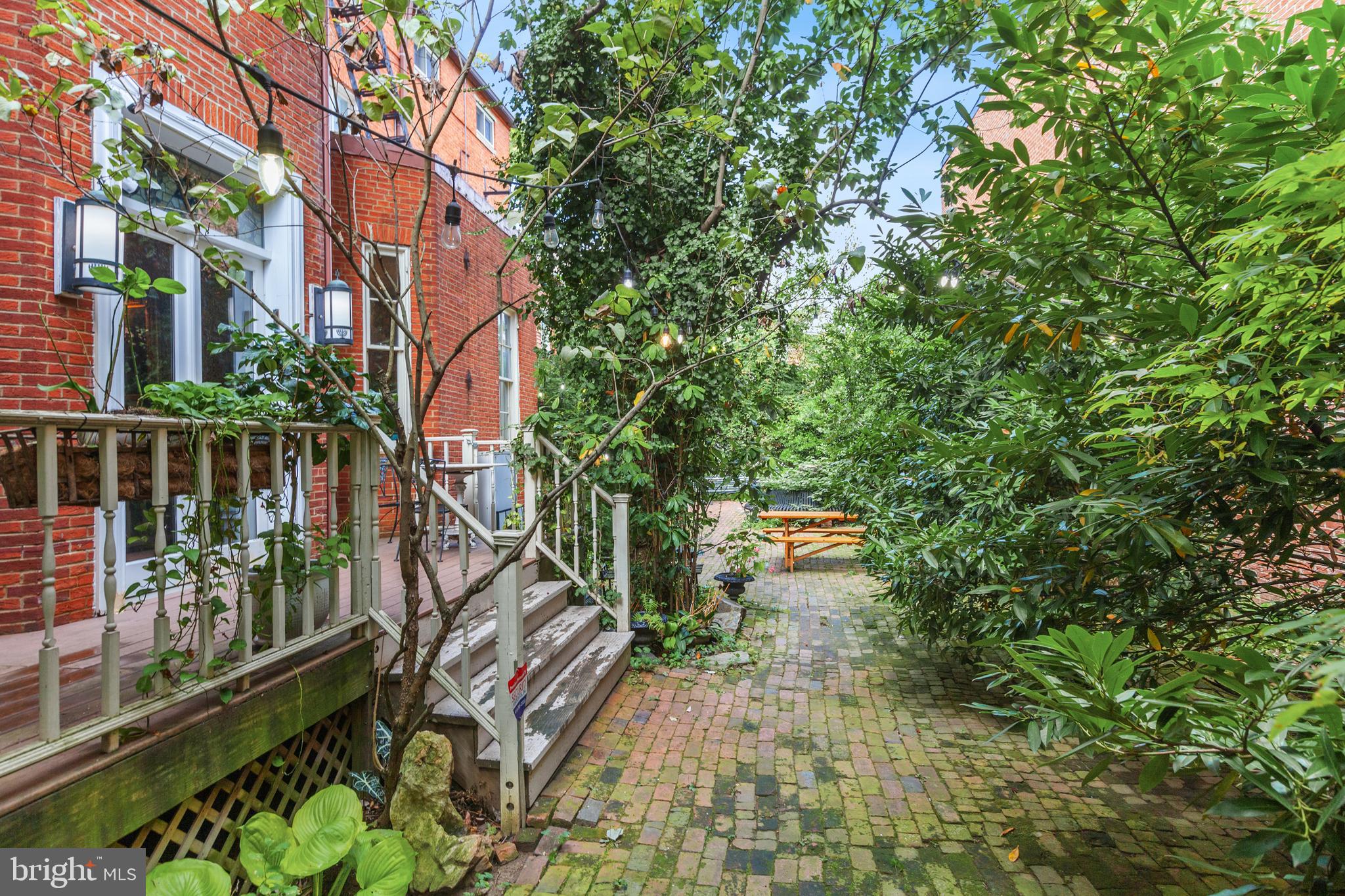 MOUNT VERNON PLACE HISTORIC DISTRICT - Residential