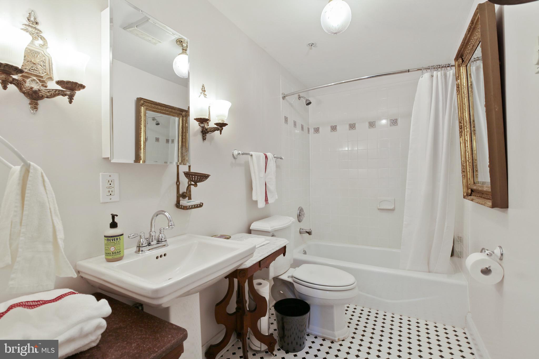 MOUNT VERNON PLACE HISTORIC DISTRICT - Residential