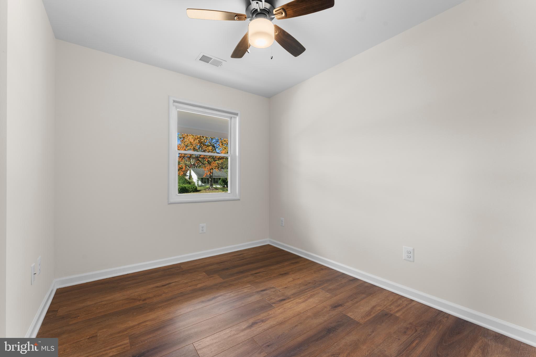 LINCOLNIA HEIGHTS - Residential Lease