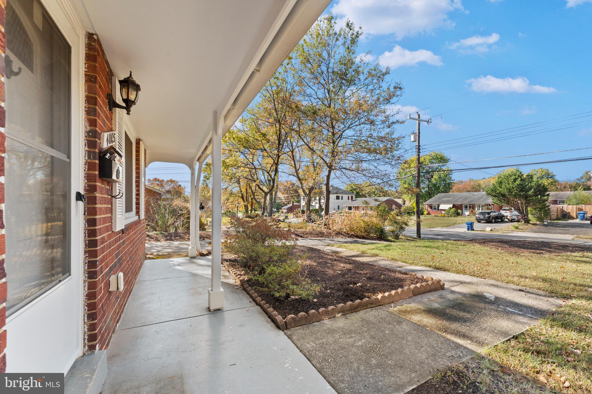 LINCOLNIA HEIGHTS - Residential Lease