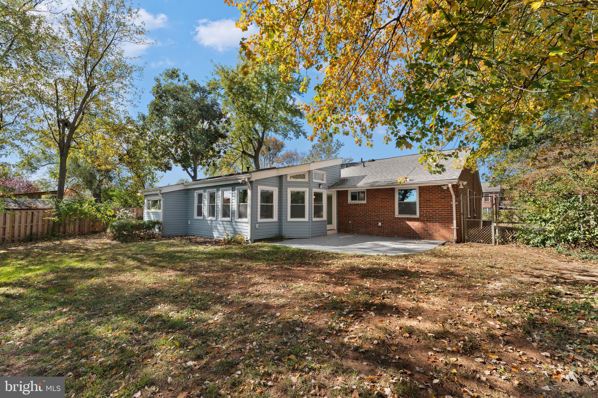 LINCOLNIA HEIGHTS - Residential Lease