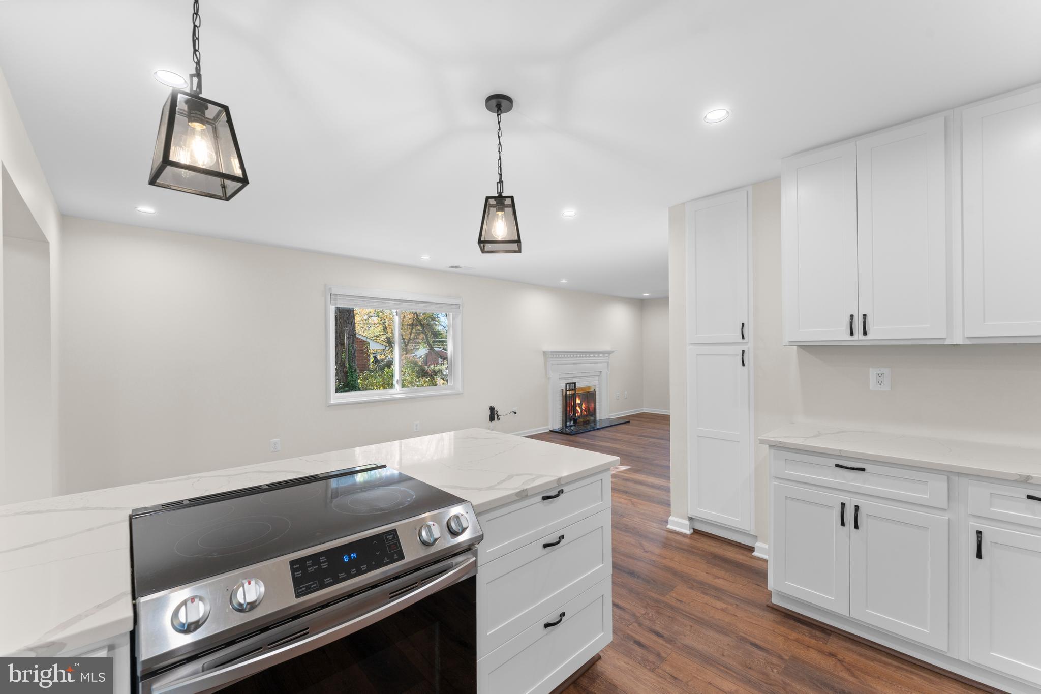 LINCOLNIA HEIGHTS - Residential Lease