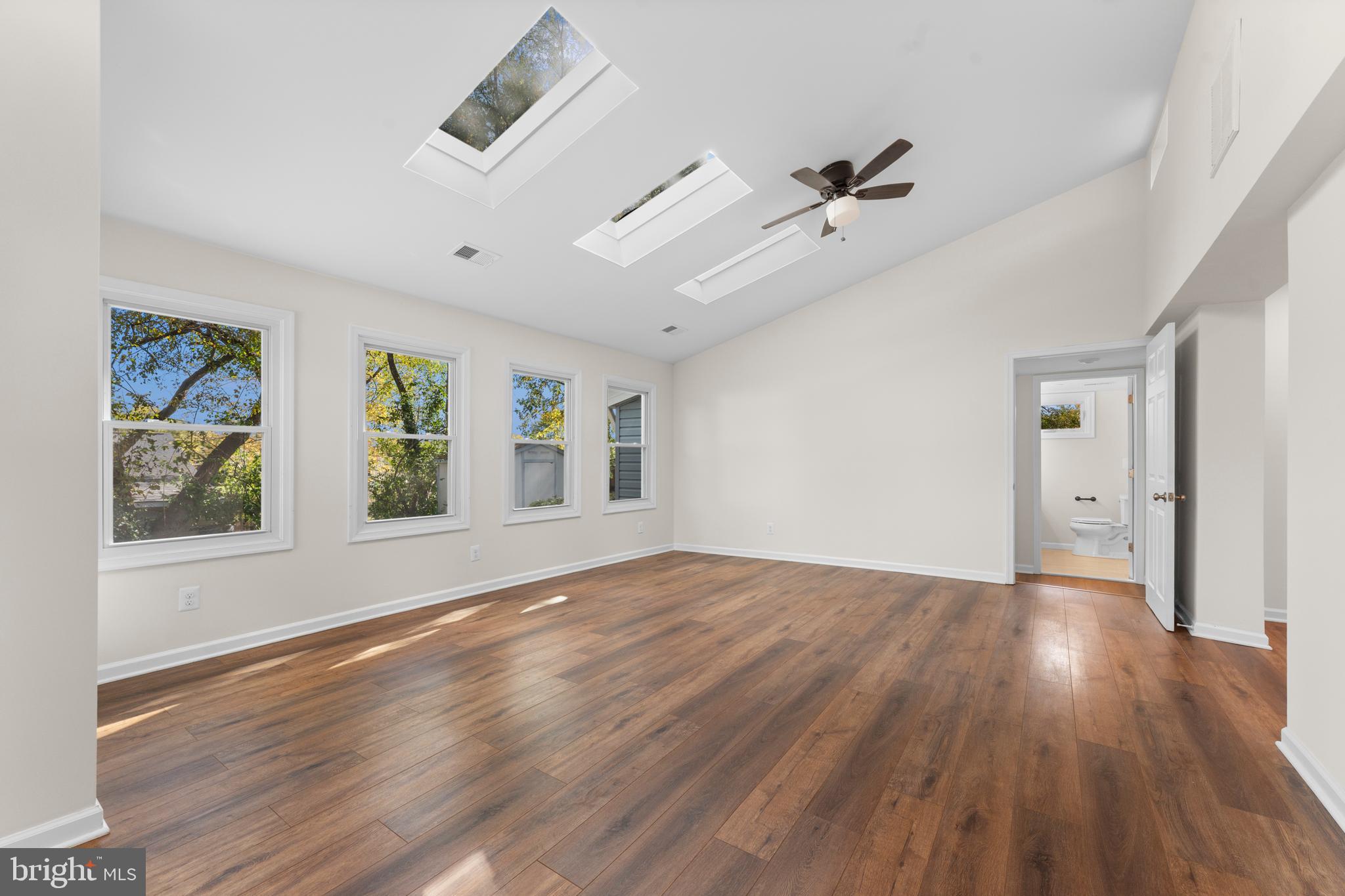 LINCOLNIA HEIGHTS - Residential Lease