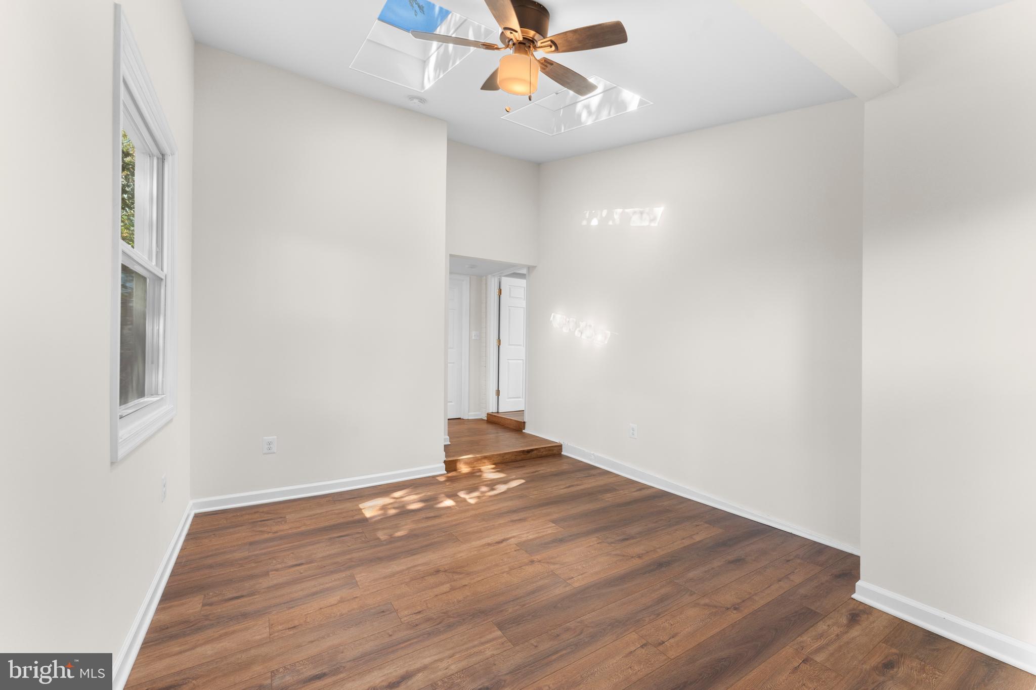 LINCOLNIA HEIGHTS - Residential Lease