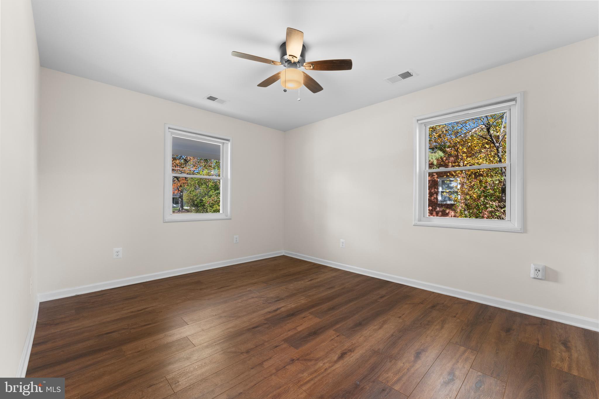 LINCOLNIA HEIGHTS - Residential Lease