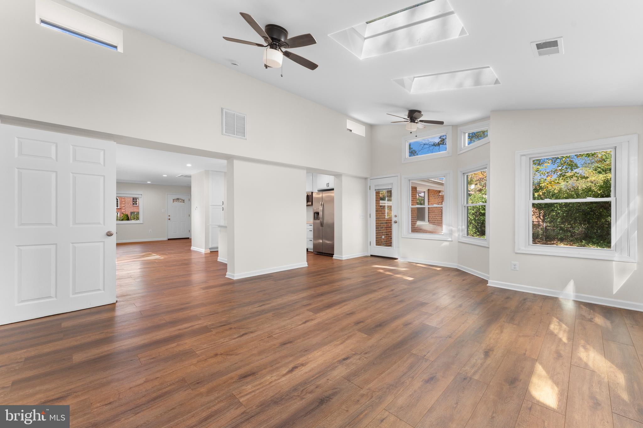 LINCOLNIA HEIGHTS - Residential Lease