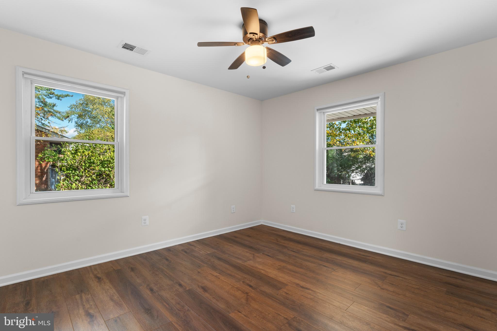 LINCOLNIA HEIGHTS - Residential Lease