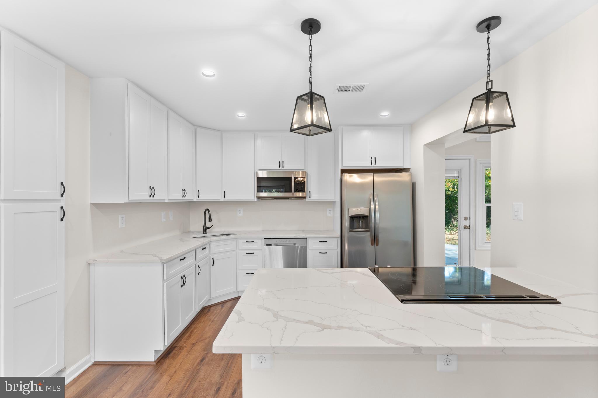 LINCOLNIA HEIGHTS - Residential Lease