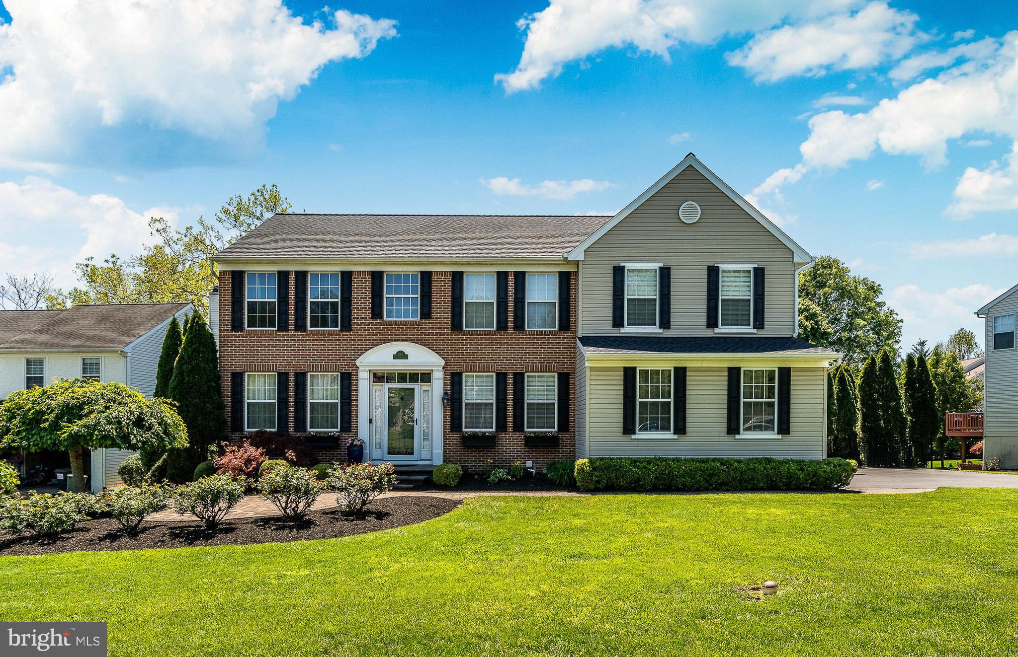OLD MILL POINTE - Residential
