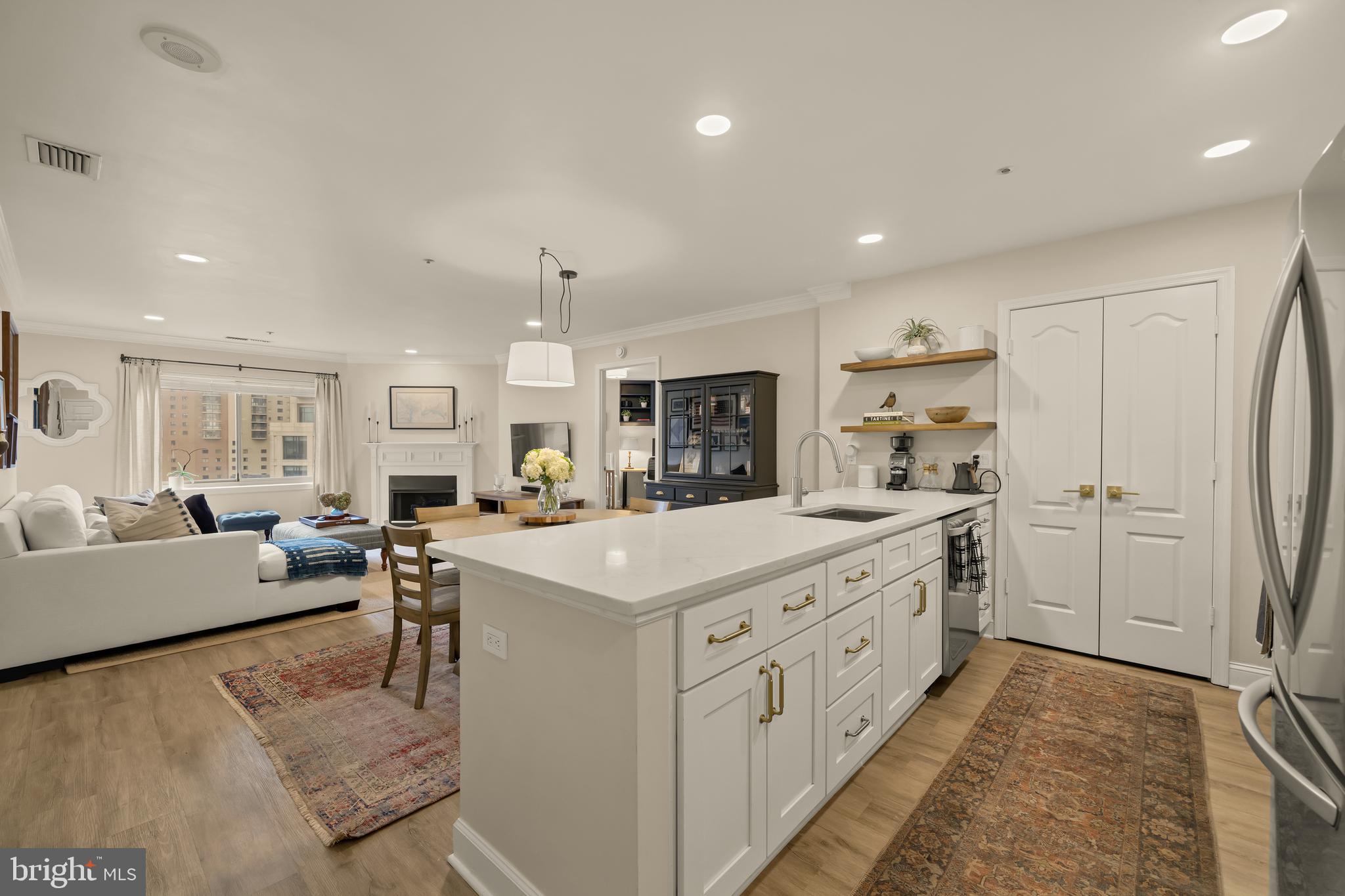 1050 N STUART STREET 816