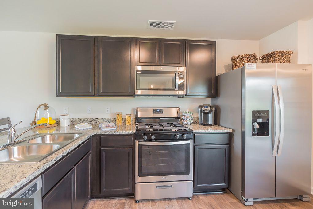 WILDERNESS SHORES - Residential