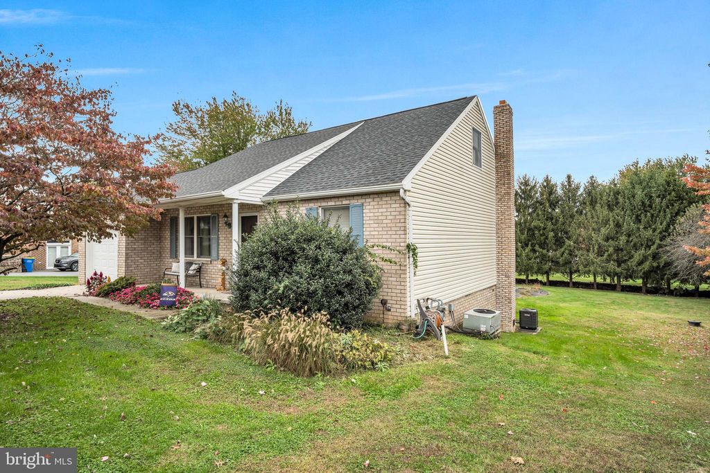 Photo of 142 Sugarboot Lane, HANOVER, PA 17331 (MLS # PAYK2092124)