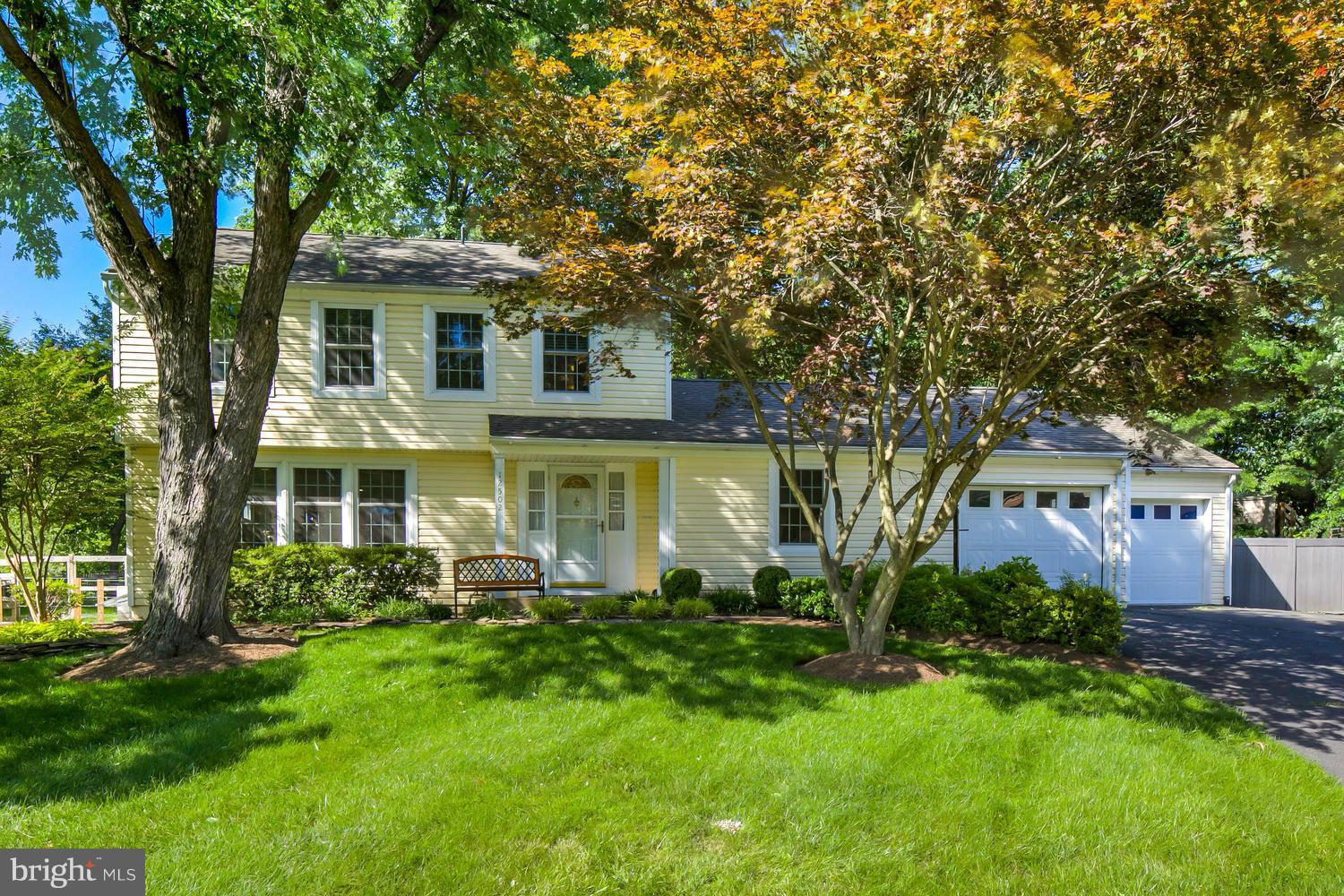 FOX MILL ESTATES - Residential