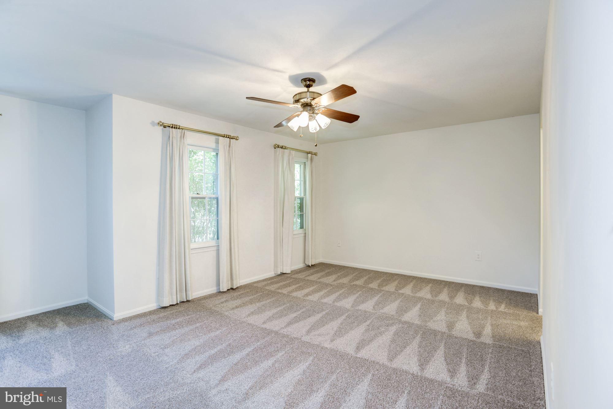 LAKEWOOD HILLS - Residential Lease