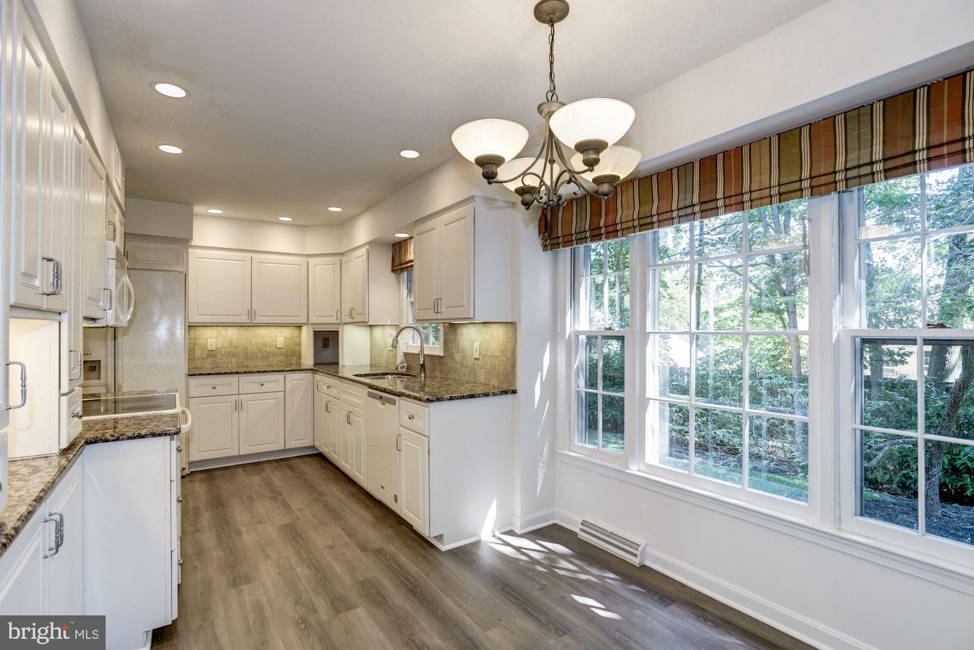 LAKEWOOD HILLS - Residential Lease