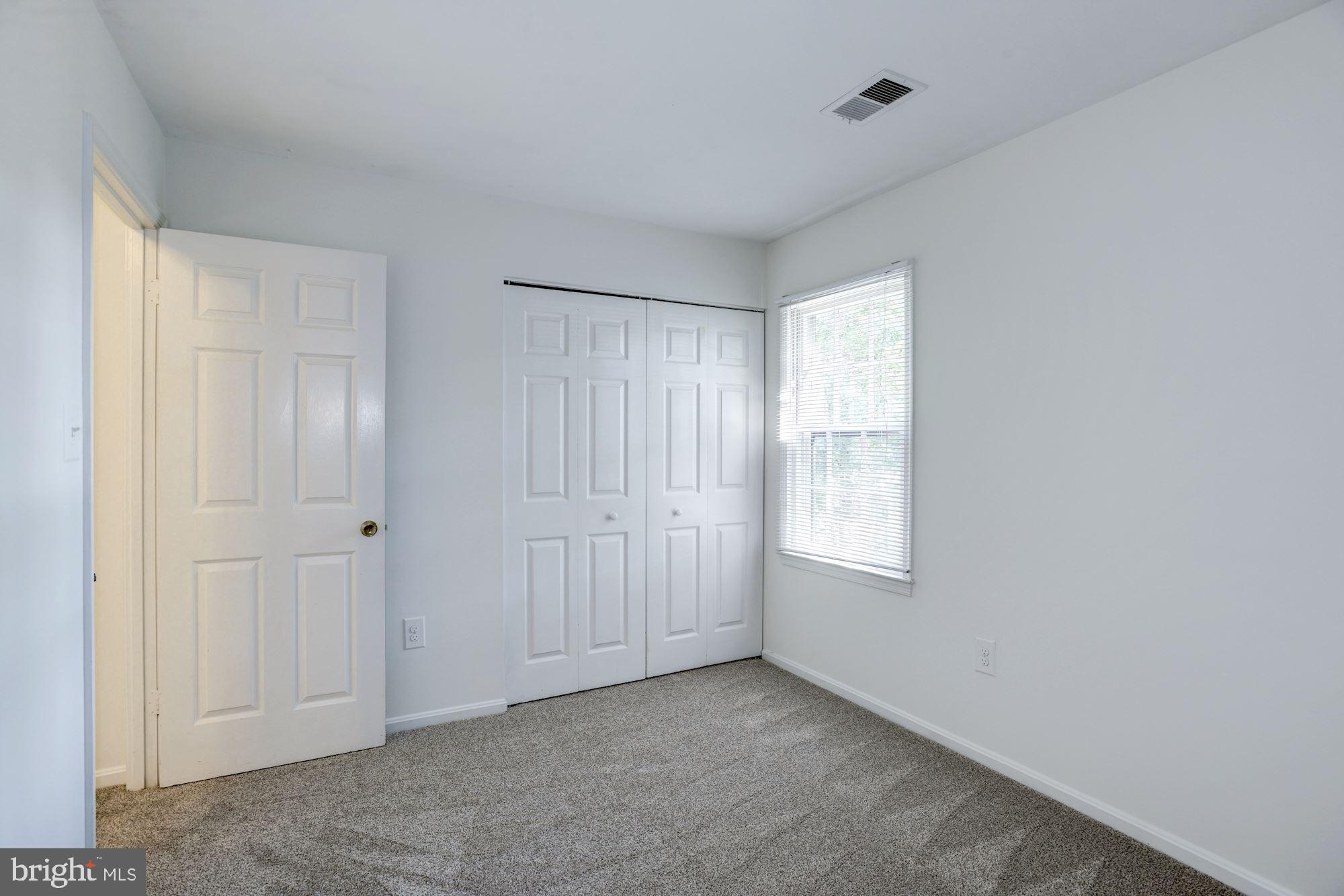 LAKEWOOD HILLS - Residential Lease