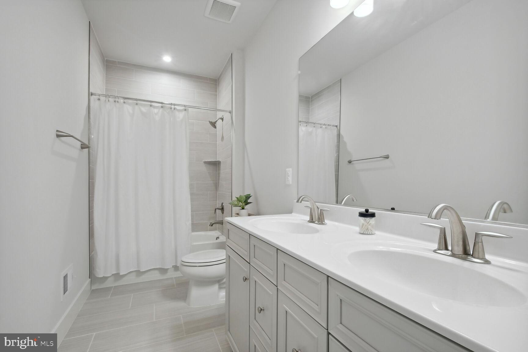 WOODBORNE PRESERVE - Residential