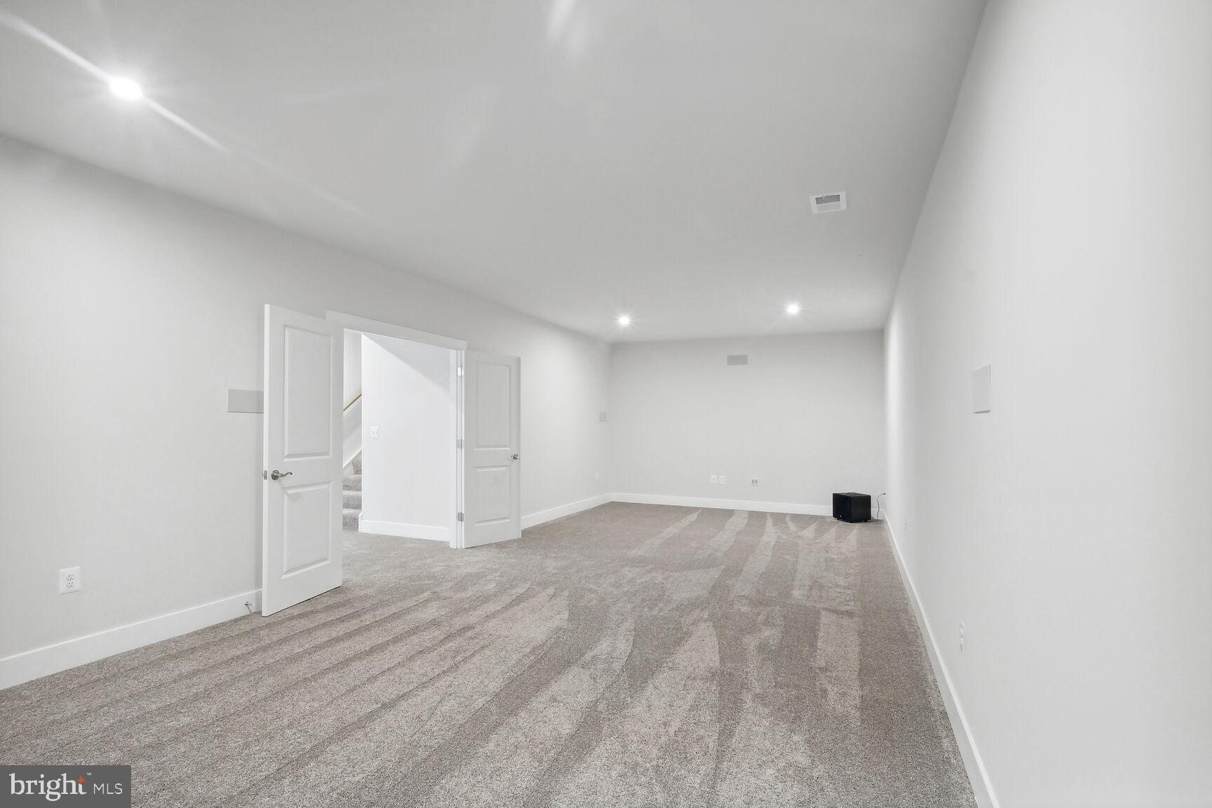 WOODBORNE PRESERVE - Residential