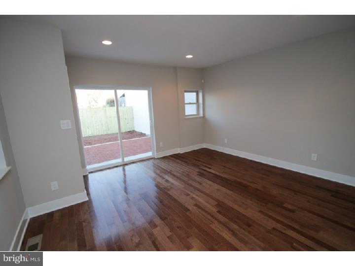 PORT RICHMOND - Residential