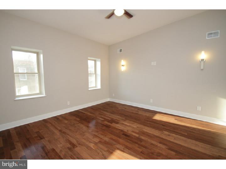 PORT RICHMOND - Residential