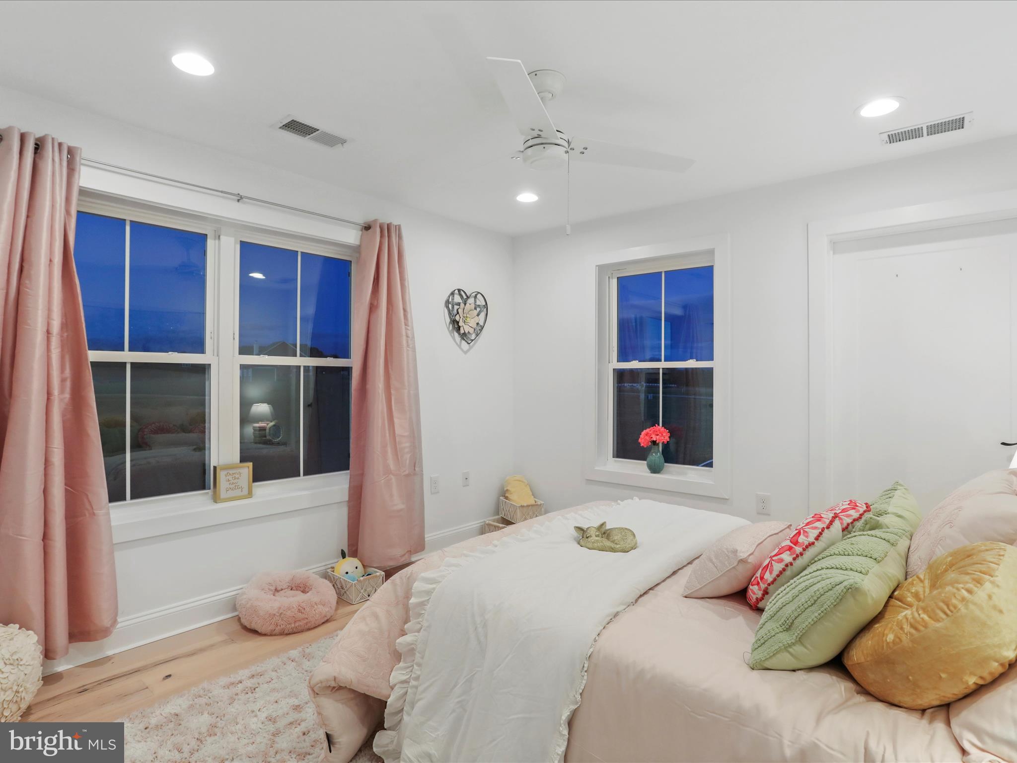 MOUNTAIN VISTA FARMS - Residential