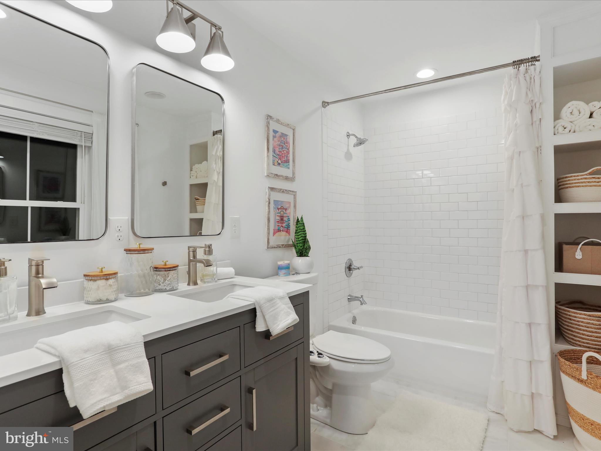 MOUNTAIN VISTA FARMS - Residential