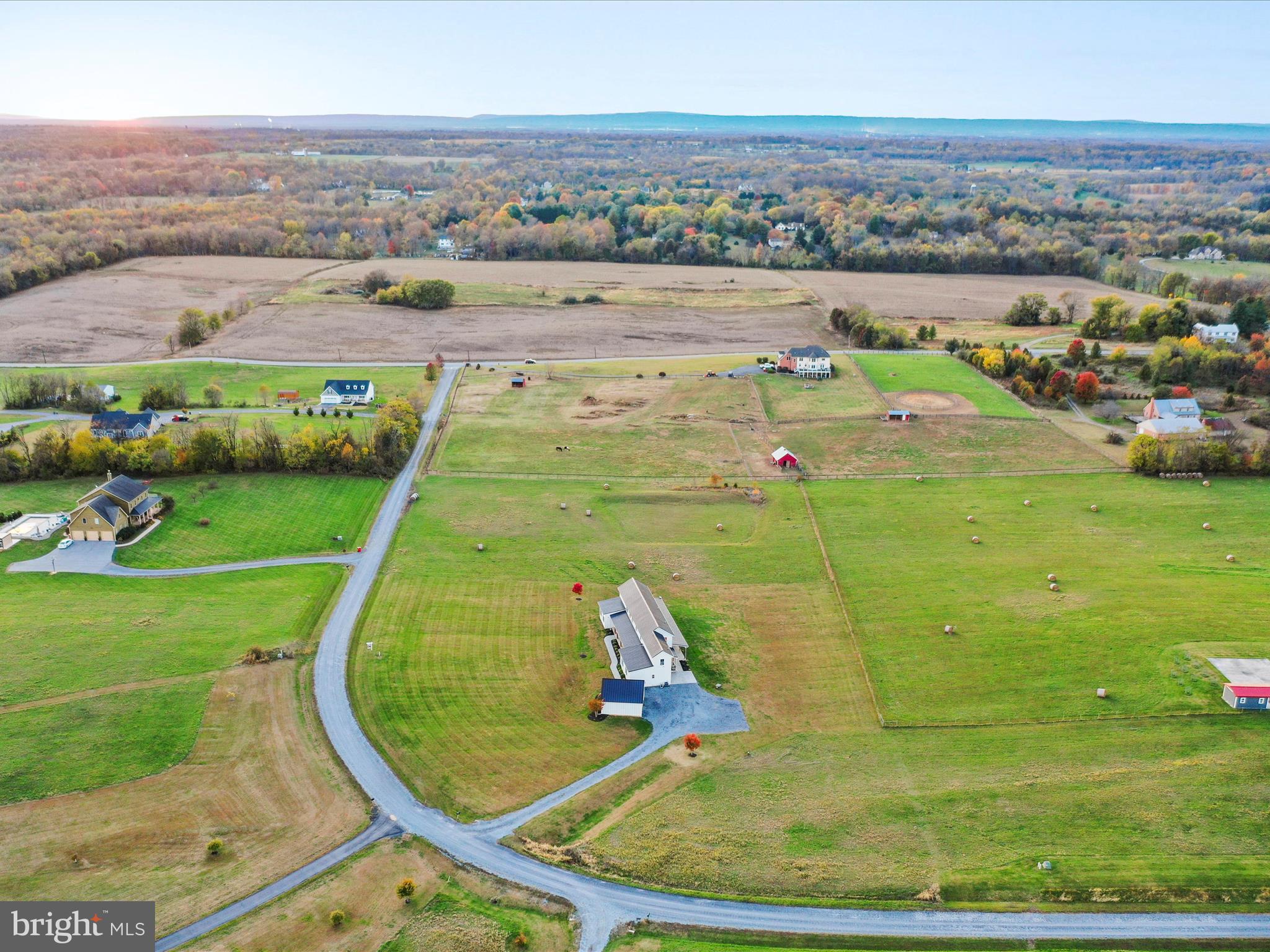 MOUNTAIN VISTA FARMS - Residential