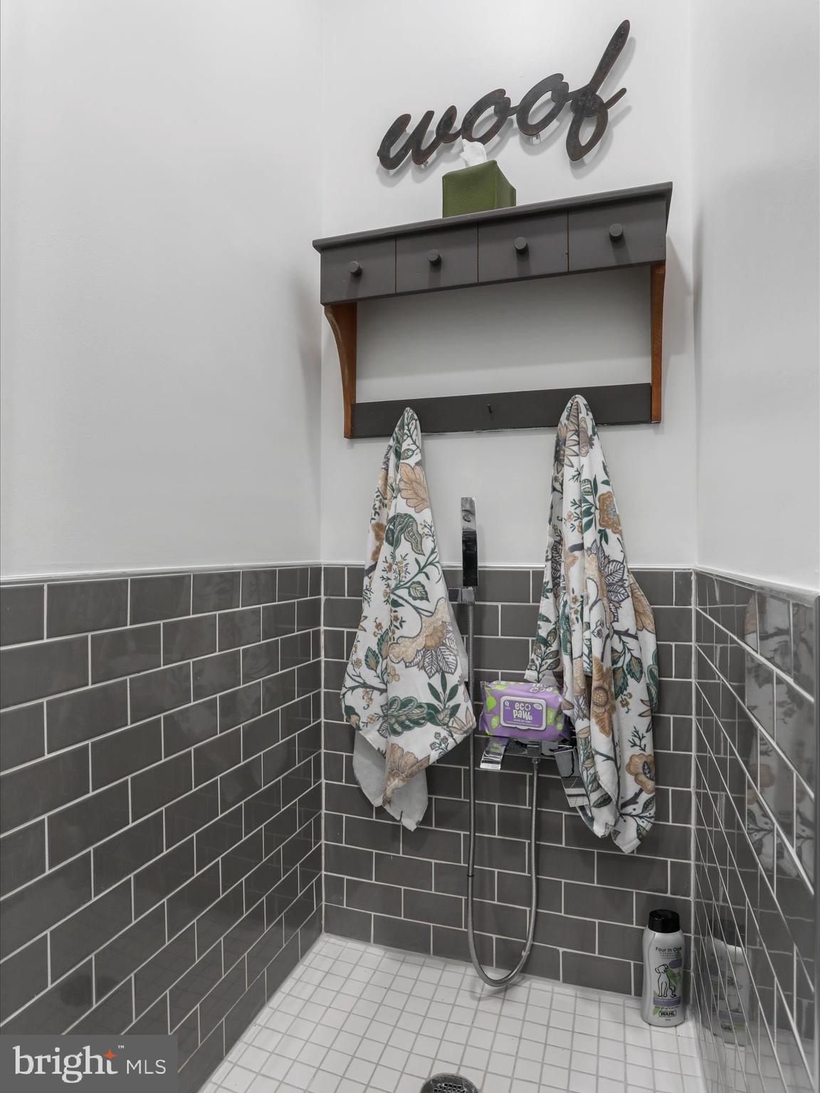 MOUNTAIN VISTA FARMS - Residential